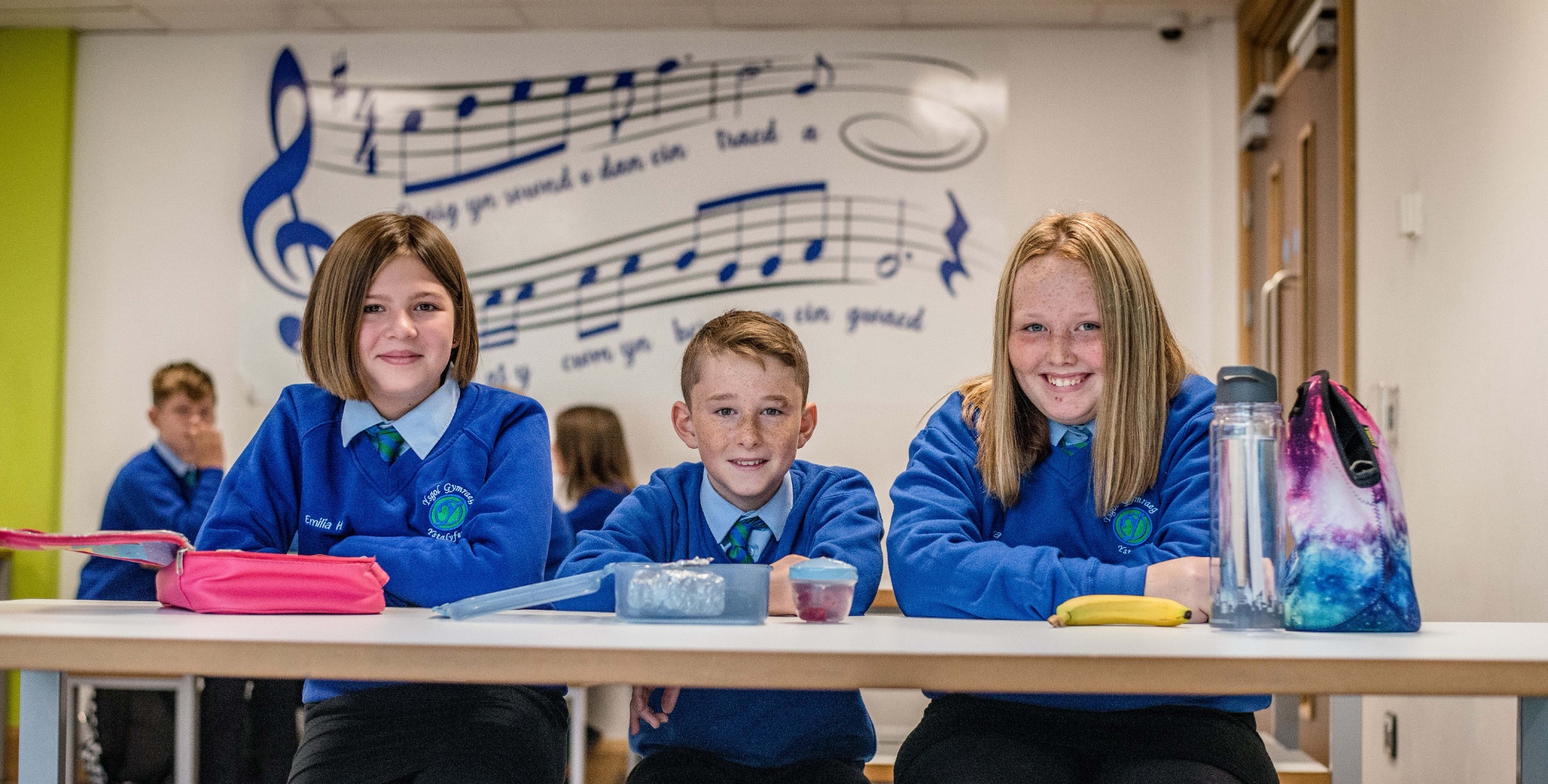 Photo of pupils having lunch